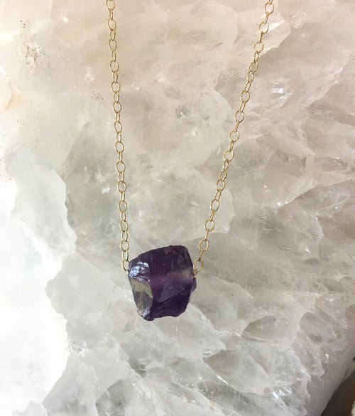 Raw Amethyst Necklace February Birthstone Necklace Healing gemstones Raw Crystal Necklace Rough Layering Necklace Dainty Stone Pendant Lilac