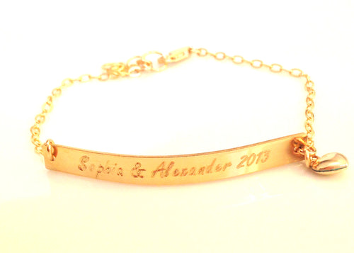 Initial or Name Gold Bar Bracelet - Bracelet with heart charm - Mom jewelry - LillaDesigns